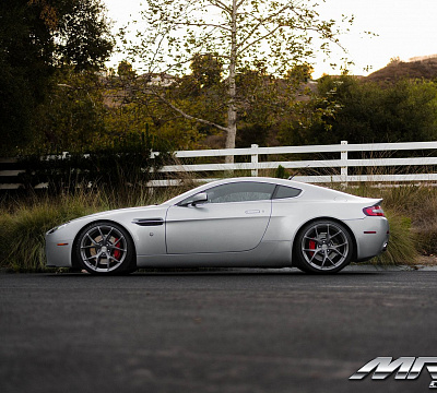 Фото дисков MRR FS06 на Aston Martin Vantage 3