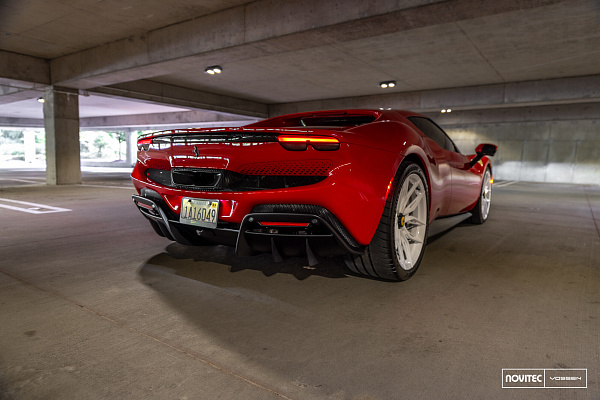 Фото дисков NOVITEC NF11 Белый глянец на Ferrari 296