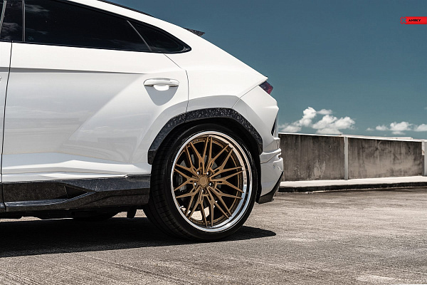 Фото дисков Anrky S3-X1 Сатиновое золото на Lamborghini Urus
