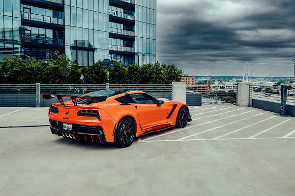 Фото дисков Strasse Wheels SM5R Deep Concave FS Другой цвет на Chevrolet Corvette C7