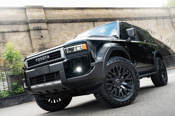 Фото дисков Kahn G22 DC Черный сатин на Toyota Land Cruiser Prado 250