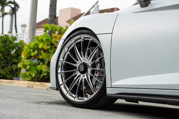 Фото дисков HRE P103 Полированный лак на Audi R8 (4S)