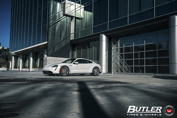 Фото дисков Vossen EVO-5R Глянцевый лак на Porsche Taycan I
