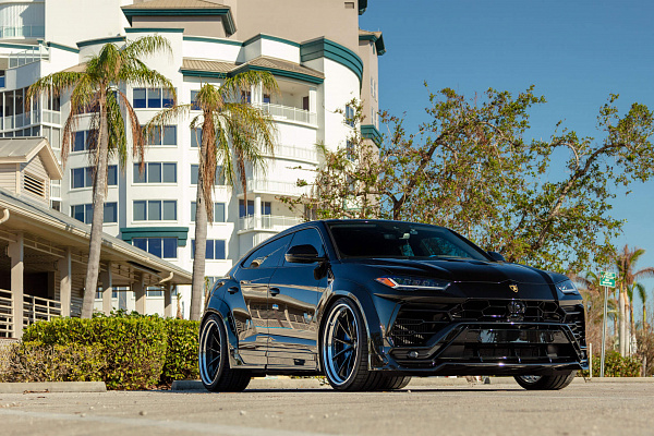 Фото дисков HRE S204H Черный глянец на Lamborghini Urus