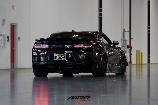 Фото дисков MRR FS06 Черный глянец на Chevrolet Camaro VI