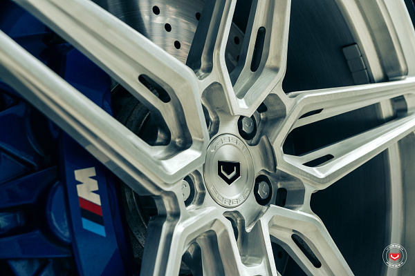 Фото дисков Vossen EVO-1R Глянцевый лак на BMW 5/M5 (G30/F90)