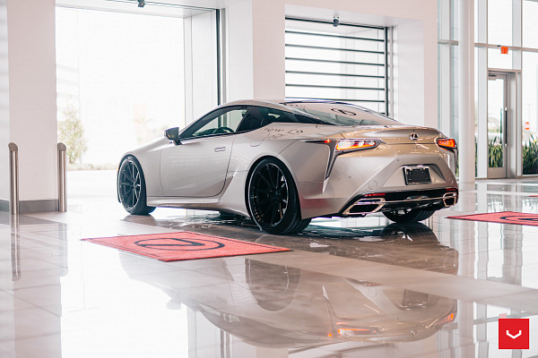 Фото дисков Vossen HF-3 Черный глянец на Lexus LC 500