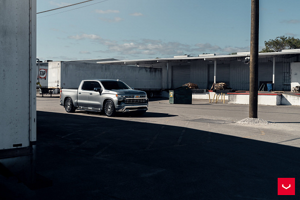 Фото дисков Vossen HF-8 Глянцевый лак на Chevrolet Silverado IV