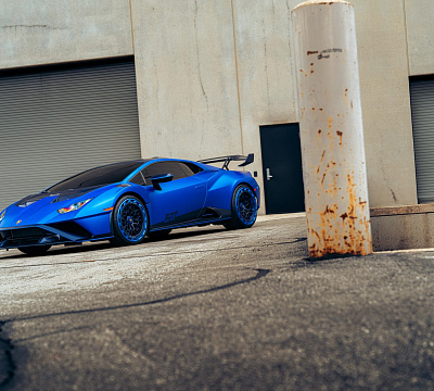 Фото дисков Brixton Forged FDE06 Aerotech на Lamborghini Huracan