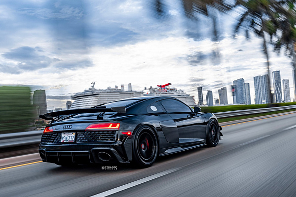 Фото дисков Strasse Wheels SV15FF Deep Concave FS Другой цвет на Audi R8 (4S)