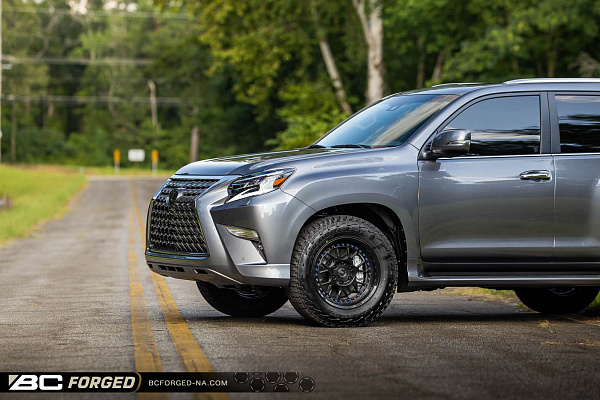 Фото дисков BC Forged LE72 // MLE72 Глянцевый темный лак на Lexus GX II