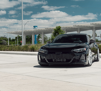 Фото дисков Vossen HF-7 на Audi E-tron GT