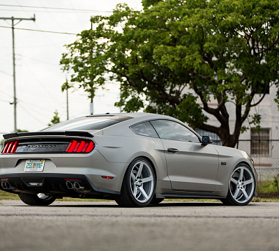 Фото дисков Vossen CV3 на Ford Mustang VI
