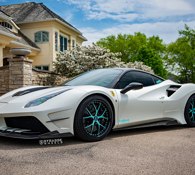 Фото дисков Strasse Wheels SM5R Signature на Ferrari 488
