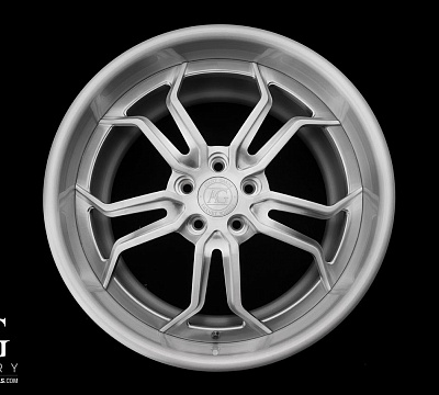 Avant Garde AGL32