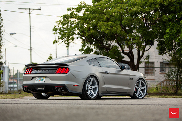 Фото дисков Vossen CV3 Серебро на Ford Mustang VI
