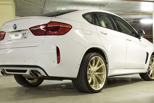 Фото дисков HRE P204 Глянцевое золото на BMW X6/X6 M (F16/F86)