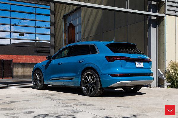 Фото дисков Vossen HF-3 Глянцевый графит на Audi E-tron