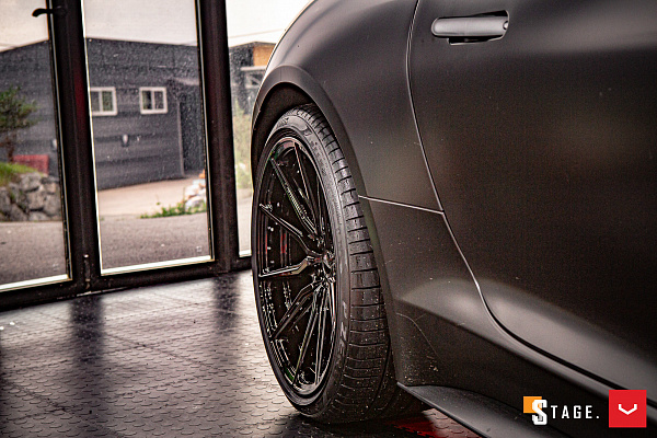 Фото дисков Vossen HF-3 Черный глянец на Jaguar F-Type