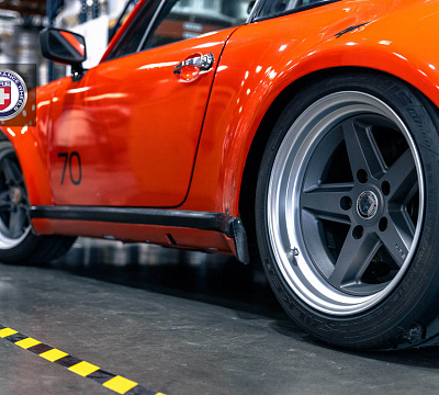 Фото дисков HRE 517K на Porsche 911 I