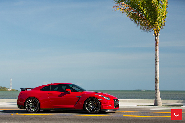 Nissan GT-R