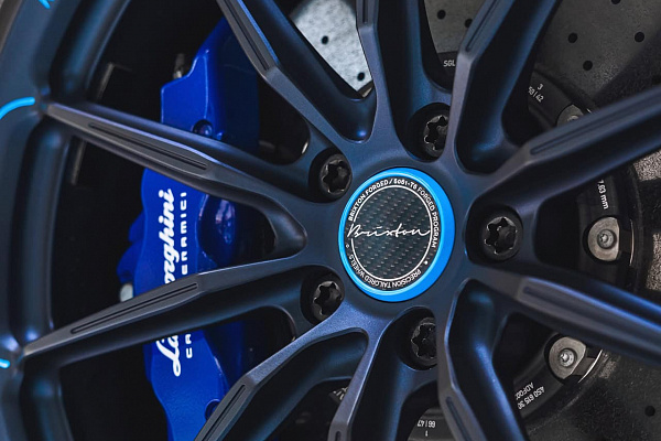Фото дисков Brixton Forged R11-RS Другой цвет на Lamborghini Huracan