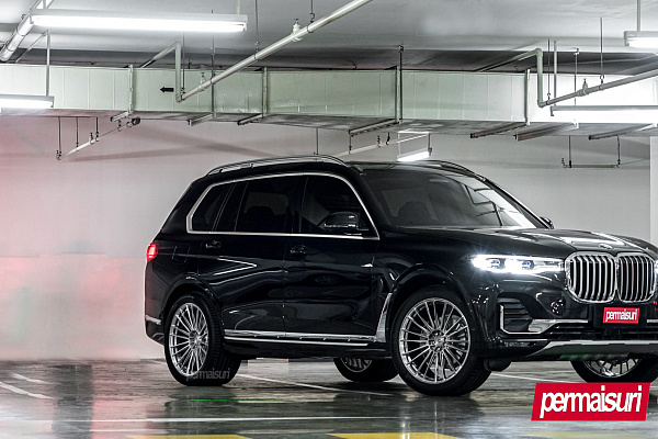 Фото дисков Vossen S17-04 Глянцевый лак на BMW X7 (G07)