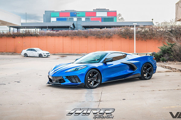 Фото дисков MRR F23 Черный глянец на Chevrolet Corvette C8