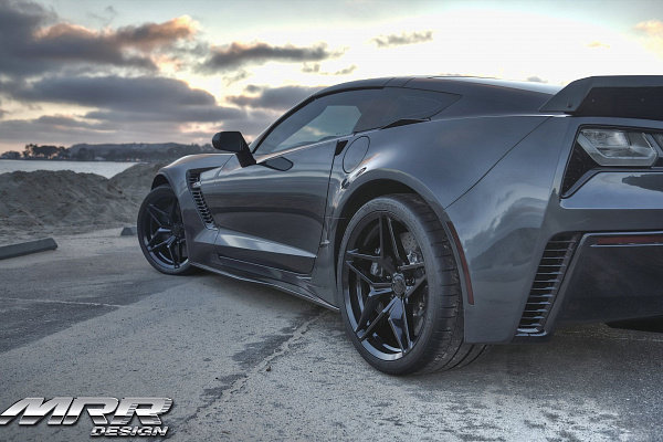 Фото дисков MRR M755 Черный глянец на Chevrolet Corvette C7