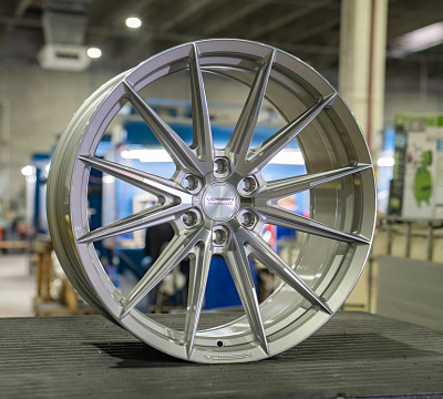Vossen HFX-2 (6-Lug)