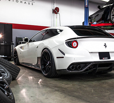 Фото дисков HRE R101 Lightweight на Ferrari FF