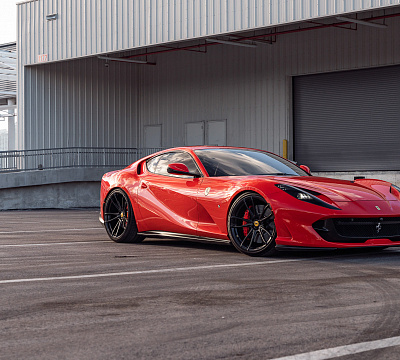Фото дисков Vossen S17-06 на Ferrari 812
