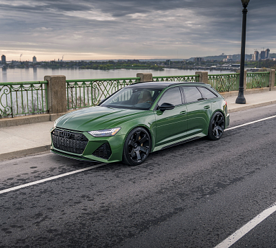 Фото дисков Rotiform AVS на Audi A/RS 6 (C8)