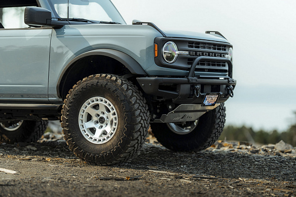 Фото дисков Black Rhino BAHARI Сатиновый лак на Ford Bronco