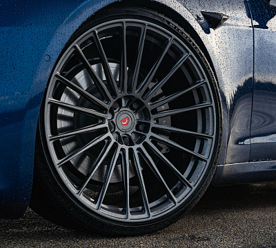 Фото дисков Vossen S17-04 на Tesla Model S