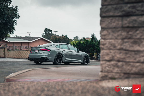 Фото дисков Vossen HF-5 Черный глянец на Audi A/S/RS 5 (F5)