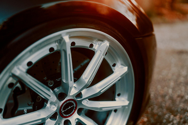 Фото дисков Brixton Forged R11-R Глянцевый лак на Audi R8 (4S)