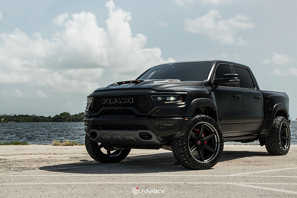 Фото дисков Anrky AN36-S Черный сатин на Ram 1500 V