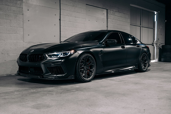 Фото дисков Brixton Forged PF14 R / RS Сатиновый темный лак на BMW 8/M8