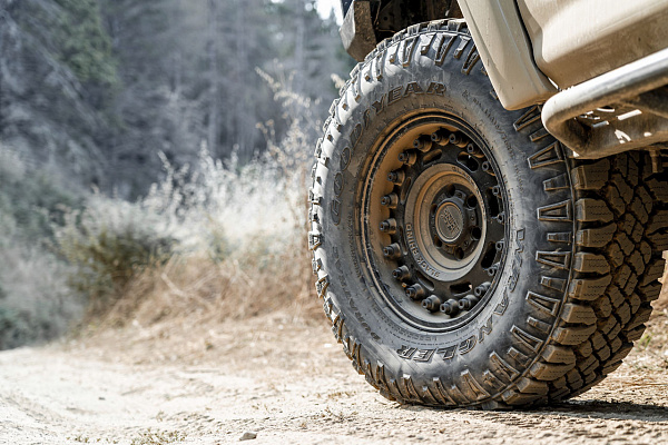 Фото дисков Black Rhino AXLE  на Toyota 4Runner V