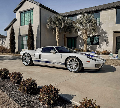 Фото дисков HRE S104SC на Ford GT I