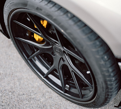 Фото дисков Strasse Wheels SM5R Deep Concave FS на Lamborghini Aventador