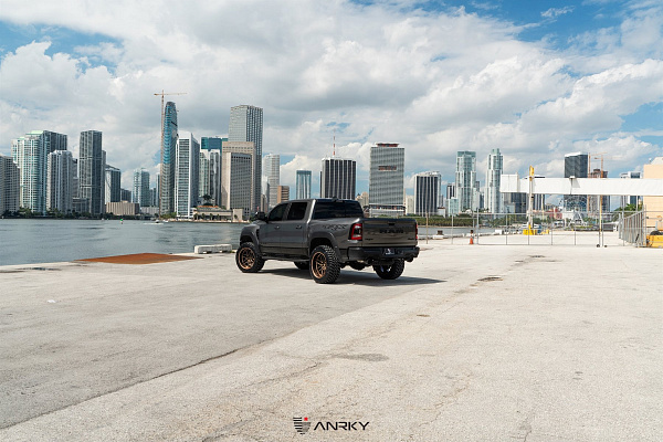Фото дисков Anrky AN36 Сатиновая бронза на Ram 1500 V