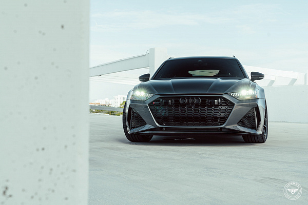 Фото дисков Vossen UV-X Черный глянец на Audi A/RS 6 (C8)