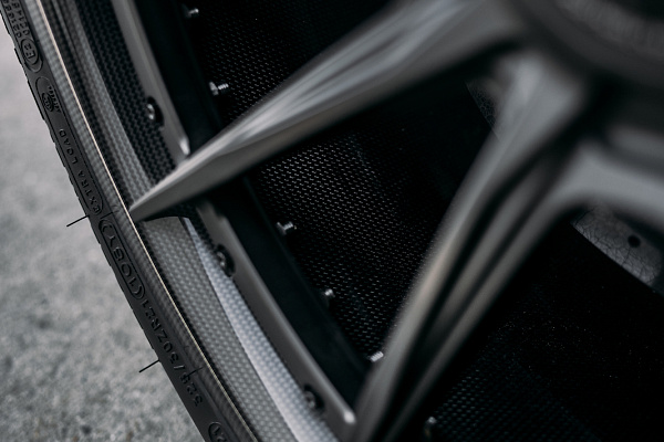 Фото дисков Savini SV10 Черный сатин на Porsche 911 VIII