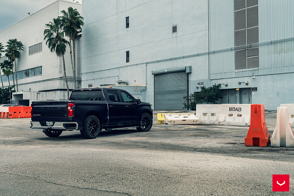 Фото дисков Vossen HFX-1 (6-Lug) Черный глянец на Chevrolet Silverado IV
