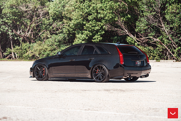 Фото дисков Vossen HF-3 Глянцевый темный лак на Cadillac CTS II