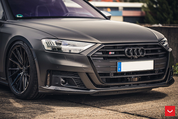 Фото дисков Vossen HF-4T Глянцевый темный лак на Audi A/S 8 (D5)