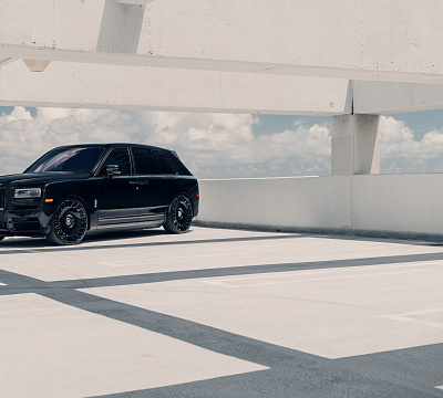Фото дисков Vossen S17-18 на Rolls-Royce Cullinan