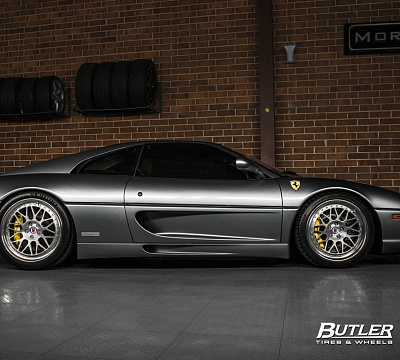 Фото дисков HRE 300 на Ferrari F355